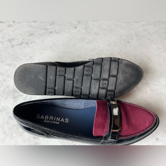 SABRINAS  Black Patent leather shoe with wine colored suede top woman’s size 7 - Picture 2 of 5